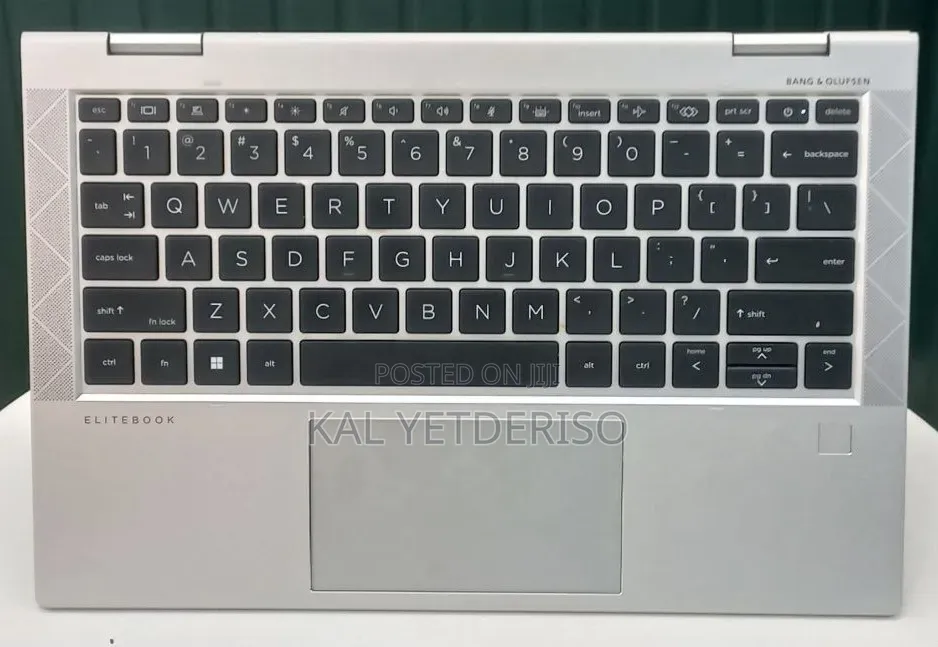 New Laptop HP EliteBook 830 G8 32GB Intel Core i7 SSD 512GB