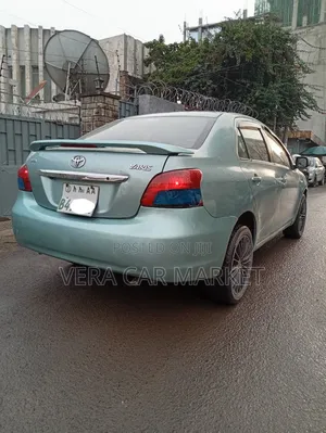 Toyota Belta 2007 Blue