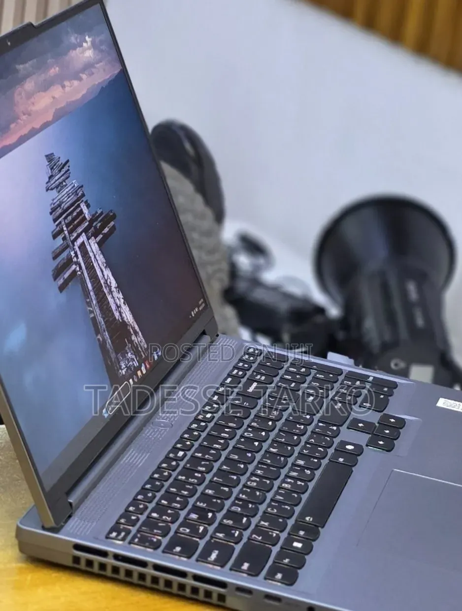 New Laptop Lenovo Legion 5 16GB AMD Ryzen 7 SSD 1T