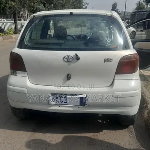 Toyota Vitz 2002 Gray