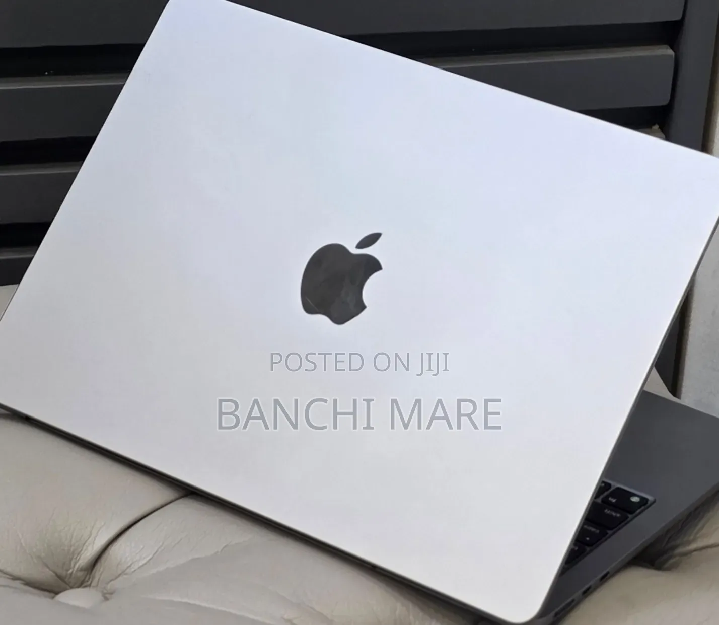 New Laptop Apple MacBook Air 2022 M2 8GB Apple M2 SSD 256GB