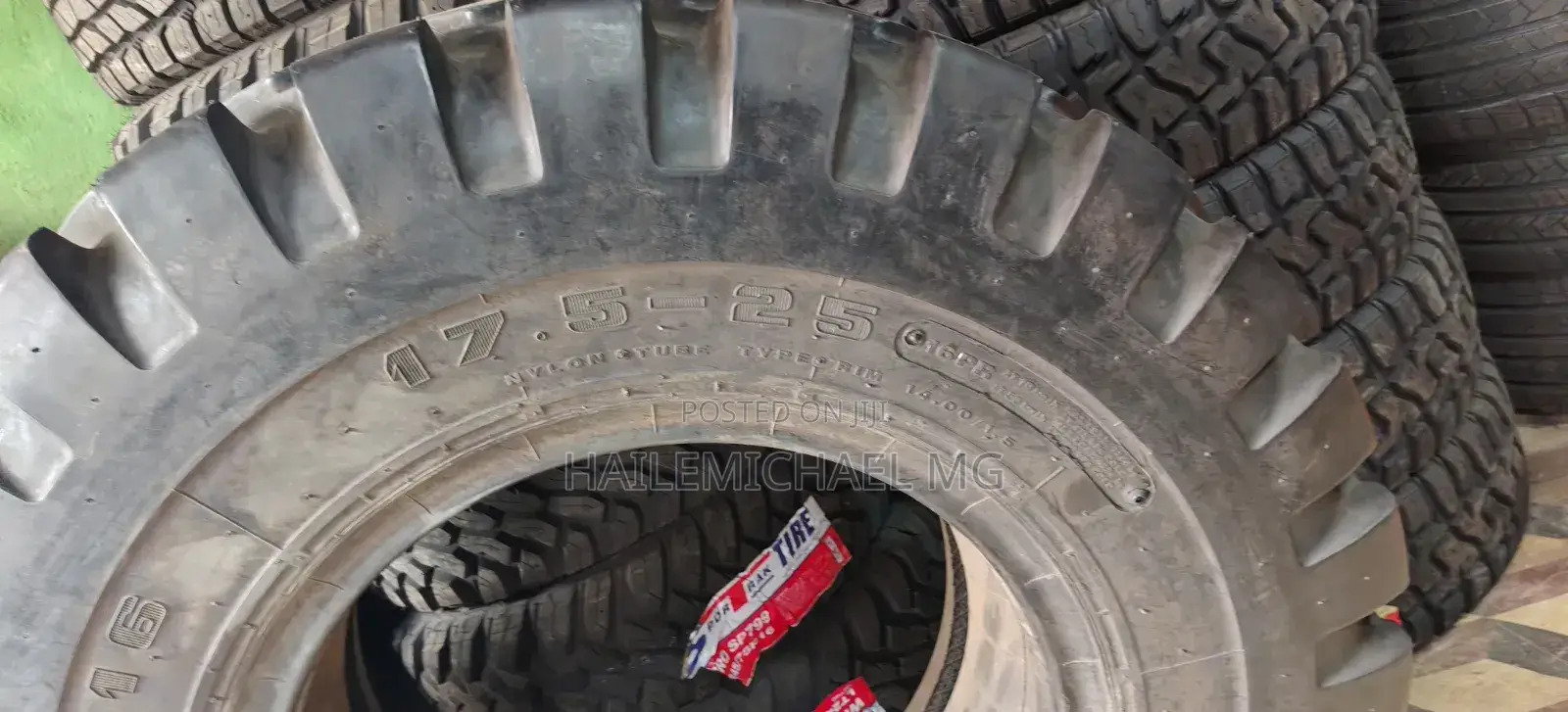 17.5 -25 Machine Tyre