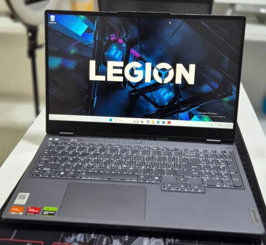 New Laptop Lenovo Legion 5 16GB AMD Ryzen 7 SSD 1T