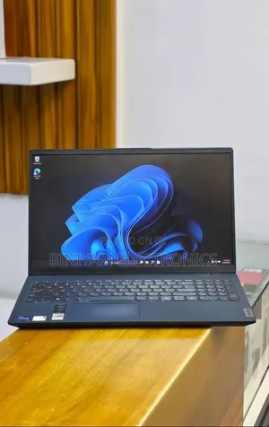 New Lenovo IdeaPad 5 Slim 13th Gen i7 12GB Intel Core i7 SSD 512GB