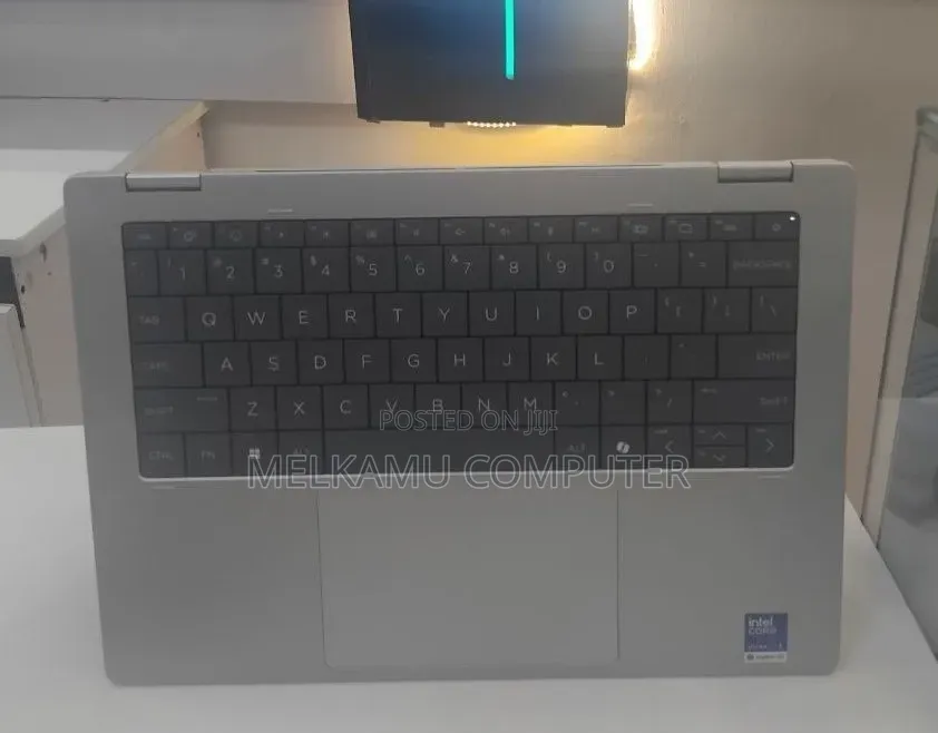 New Laptop HP OmniBook X Flip 14" 16GB Intel Core Ultra 7 SSD 1T
