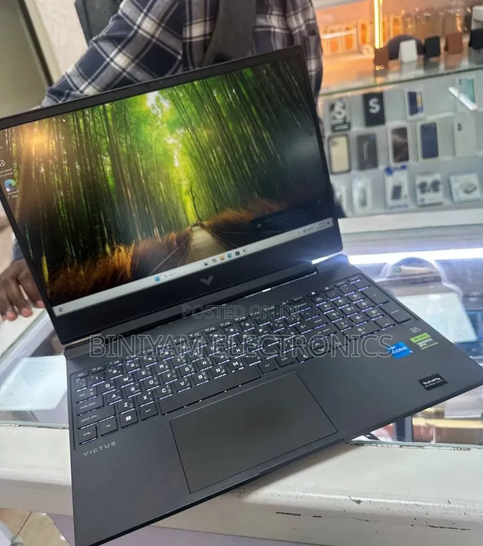New Laptop HP Victus 15 16GB Intel Core i5 SSD 512GB