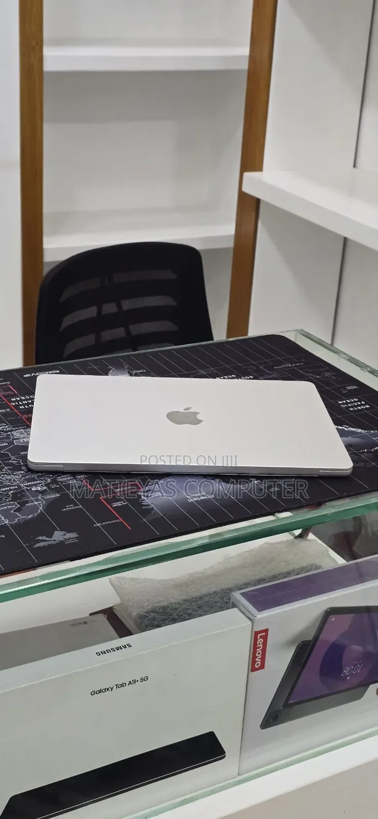 New Laptop Apple MacBook Air 2024 M3 16GB Apple M3 SSD 256GB