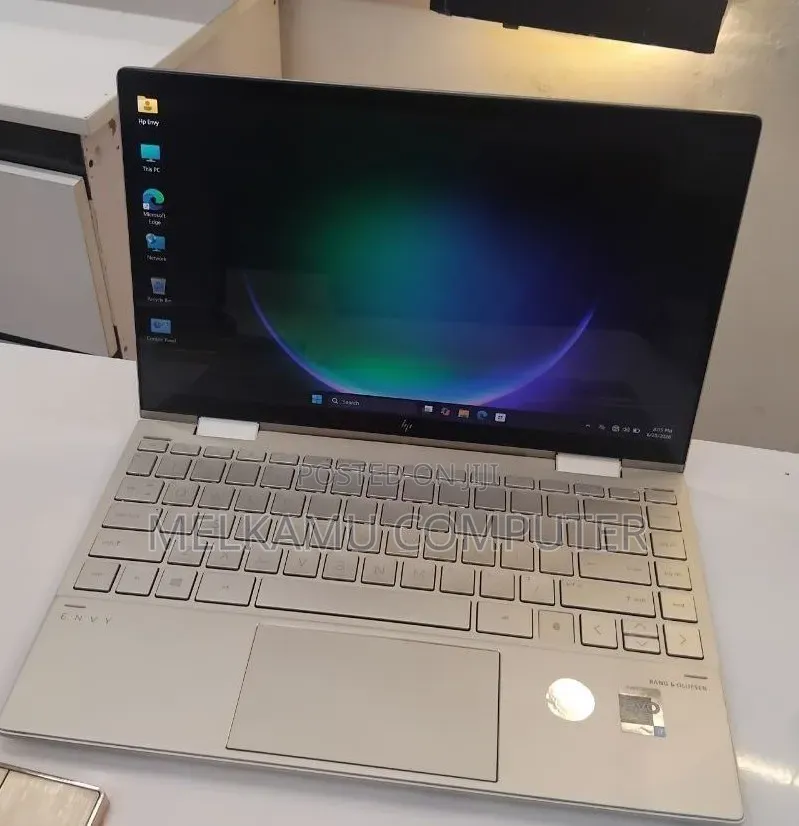 New Laptop HP Envy x360 8GB Intel Core i7 SSD 512GB
