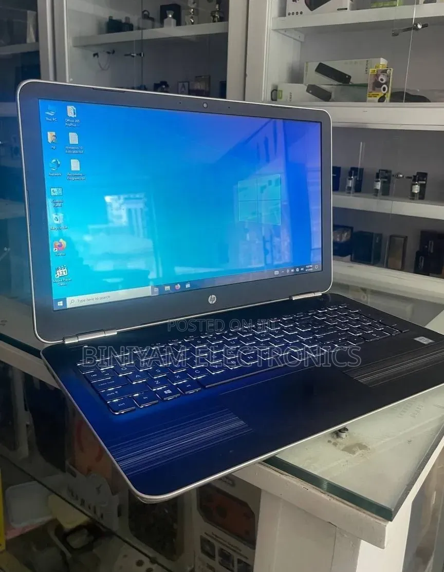 New Laptop HP Pavilion 15 8GB Intel Core i5 HDD 1T