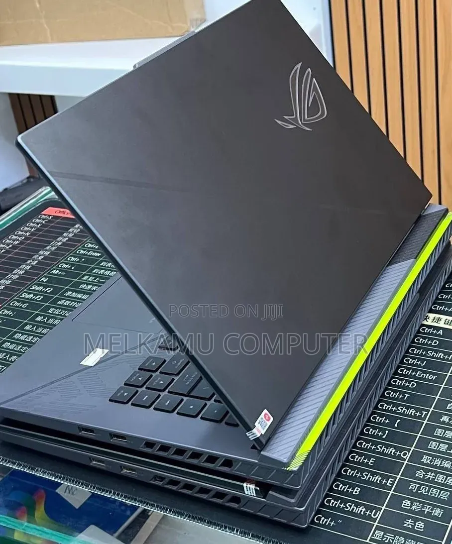 New Laptop Asus ROG Strix G15 16GB Intel Core i9 SSD 1T