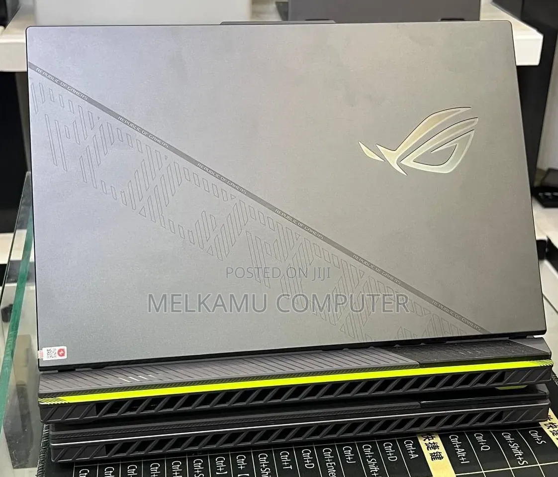 New Laptop Asus ROG Strix G15 16GB Intel Core i9 SSD 1T