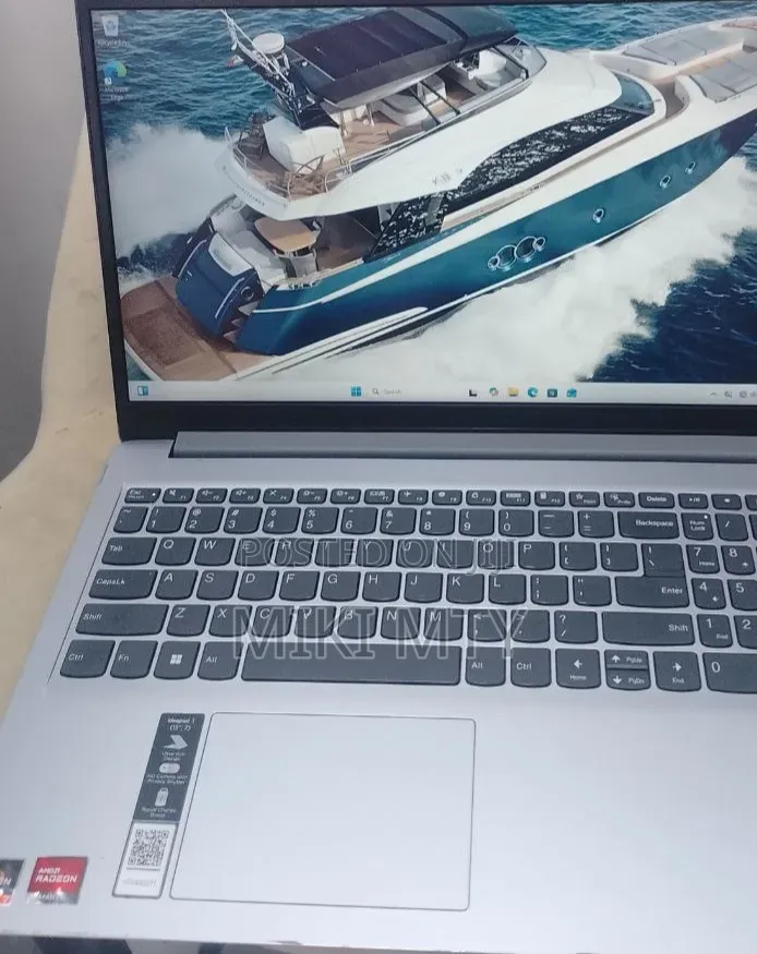 New Laptop Lenovo IdeaPad 330S 8GB AMD Ryzen 7 SSD 512GB