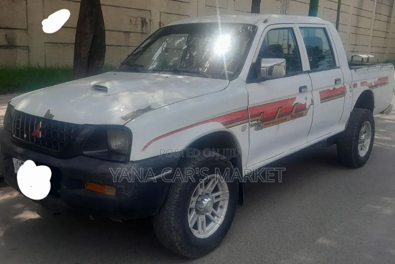 Mitsubishi L200 2002 Blue
