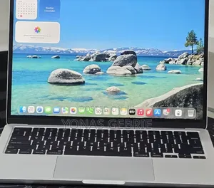 New Laptop Apple MacBook 16GB Apple M3 SSD 256GB