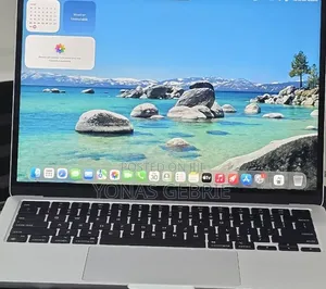 New Laptop Apple MacBook 16GB Apple M3 SSD 256GB