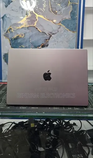 New Laptop Apple MacBook Pro 2021 M1 32GB Apple M1 Pro SSD 512GB