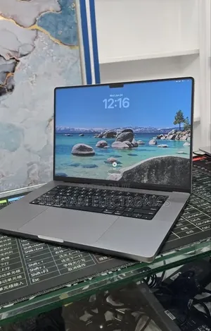 New Laptop Apple MacBook Pro 2021 M1 32GB Apple M1 Pro SSD 512GB