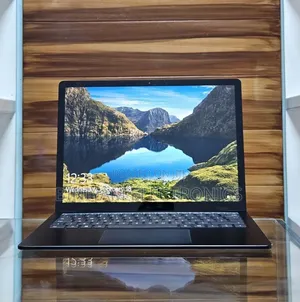 New Laptop Microsoft Surface 16GB Intel Core i7 SSD 256GB