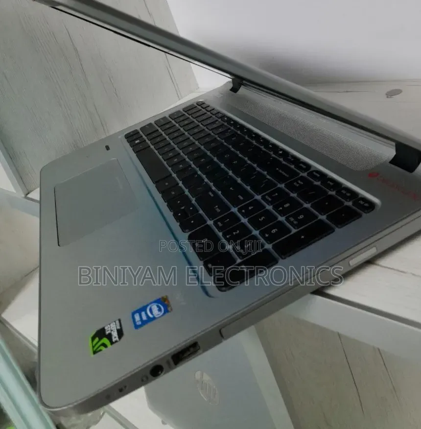 New Laptop Microsoft Surface 16GB Intel Core i7 SSD 256GB