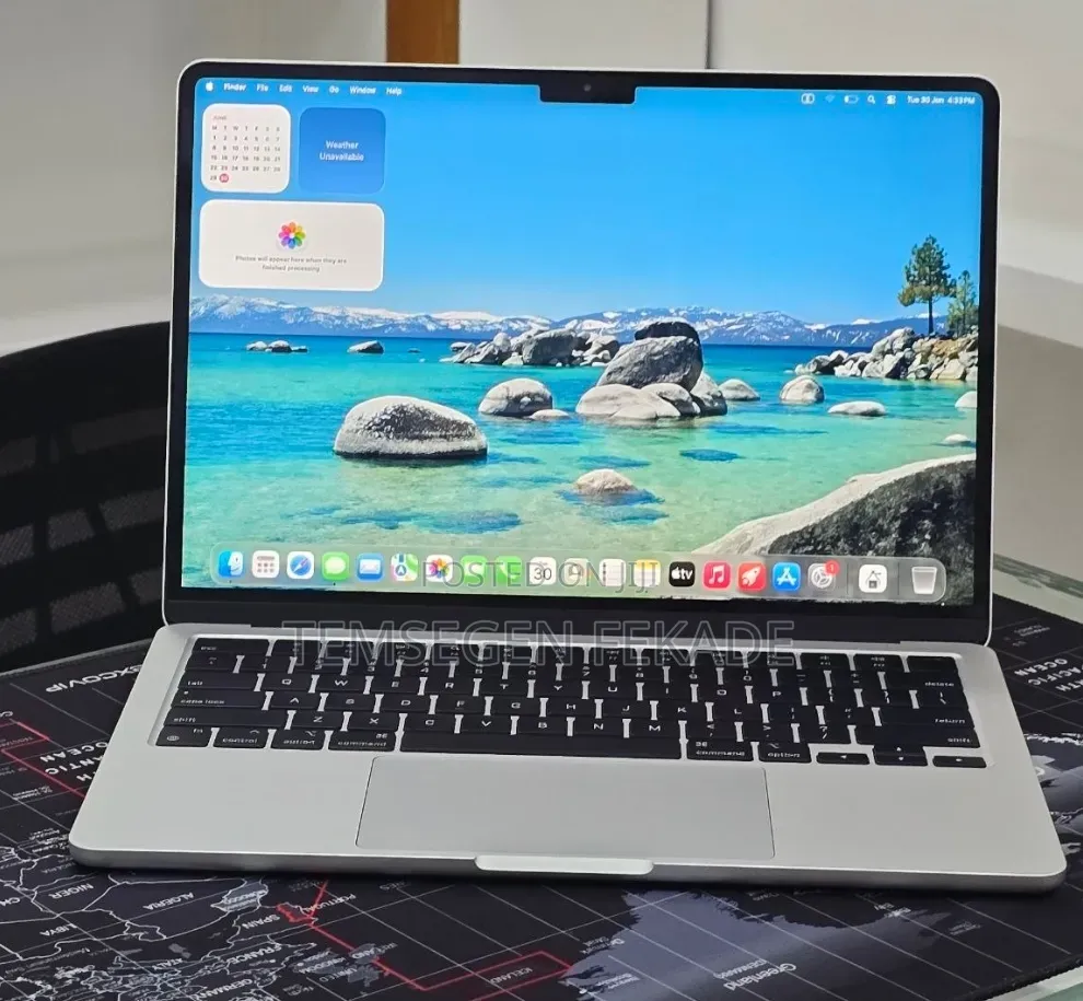 New Laptop Apple MacBook Air 2024 M3 16GB Apple M3 SSD 256GB