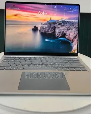 New Laptop Microsoft Surface 16GB Intel Core i7 SSD 512GB