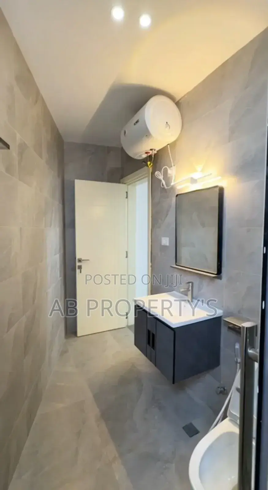 Furnished 3bdrm Apartment in ጃክሮስ መብራት, Yeka for sale