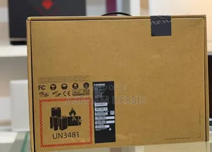 New Laptop Asus 16GB AMD Ryzen 7 SSD 512GB