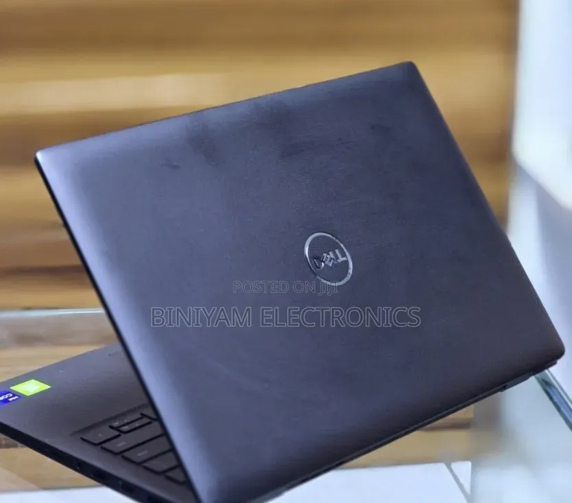 New Laptop Dell Latitude 3320 8GB Intel Core i7 SSD 256GB