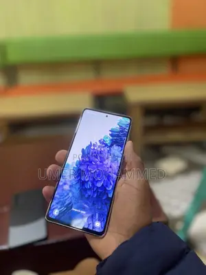 New Samsung Galaxy S20 FE 5G 128 GB