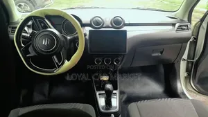 Suzuki Swift 2022 Gray
