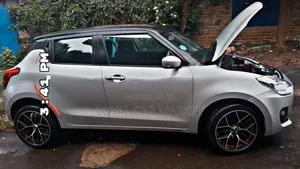 Suzuki Swift 2022 Gray