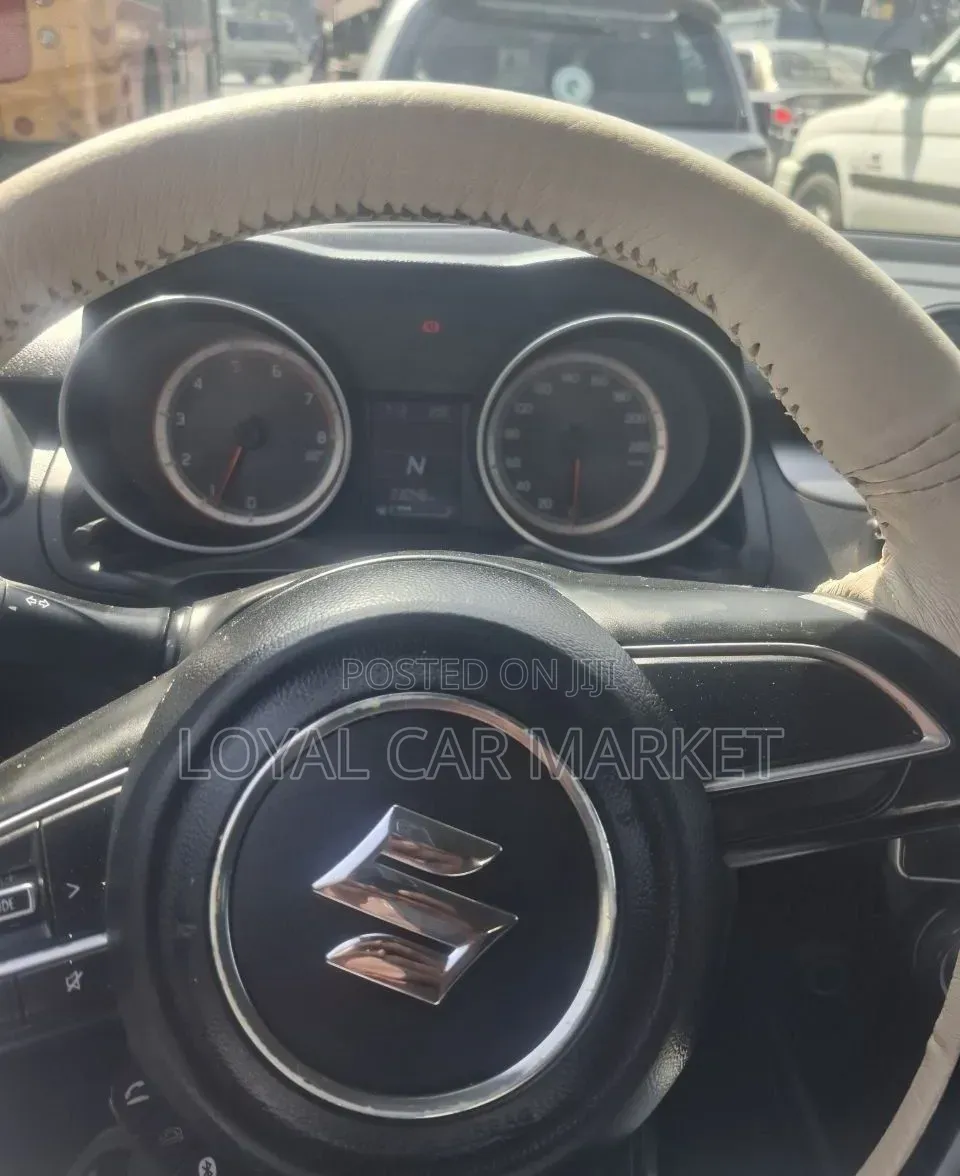 Suzuki Swift 2022 Gray