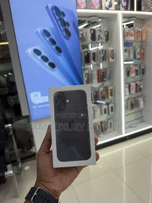 New Apple iPhone 16 128 GB Black