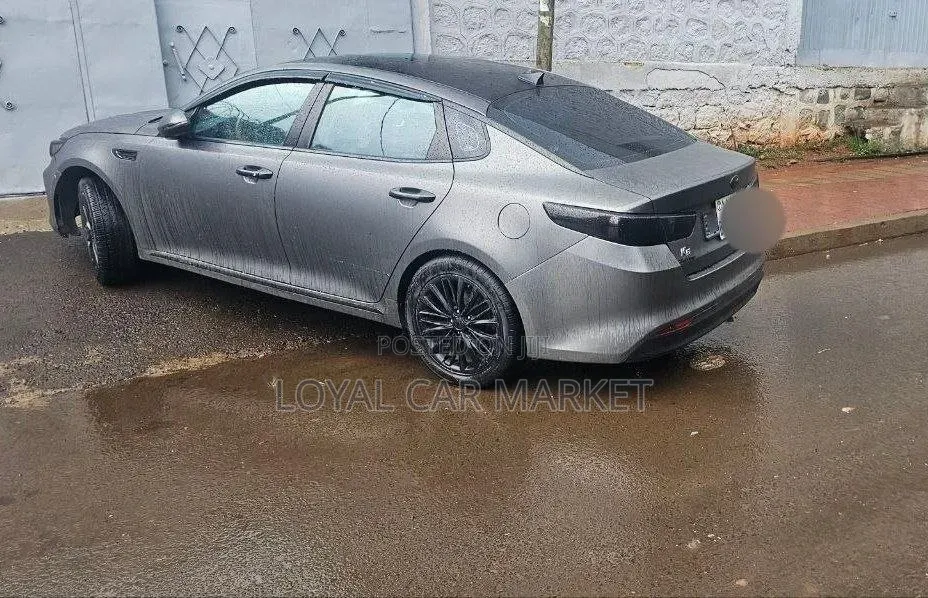 Kia K5 2016 Gray