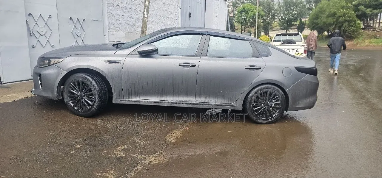 Kia K5 2016 Gray