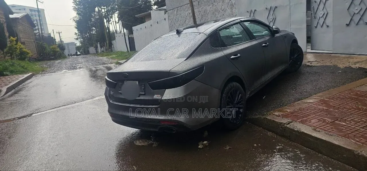 Kia K5 2016 Gray
