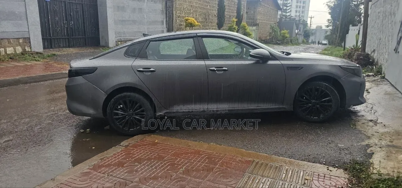 Kia K5 2016 Gray