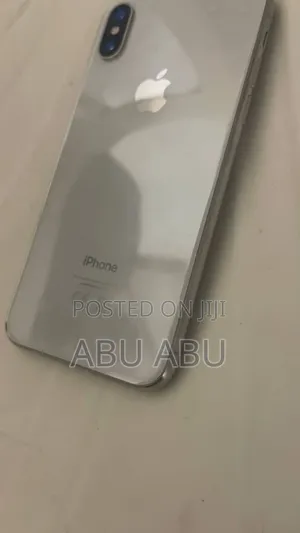 Apple iPhone X 64 GB Gray