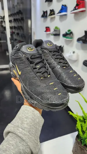Nike Airmax Tn Gold