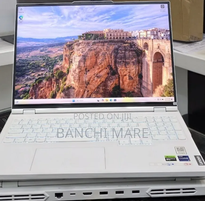 New Laptop Lenovo Legion 9 16GB Intel Core i9 SSD 1T