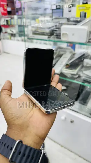 Samsung Galaxy Z Flip5 256 GB White