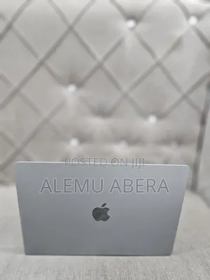 New Laptop Apple MacBook Air 2024 M3 8GB Apple M3 SSD 512GB