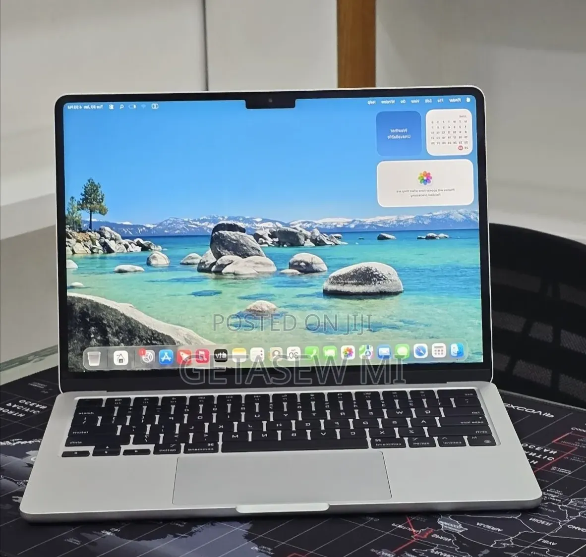 New Laptop Apple MacBook Air 2024 M3 16GB Apple M3 SSD 256GB