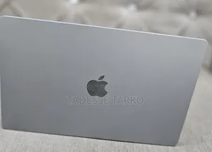 New Laptop Apple MacBook Air 2024 M3 8GB Apple M3 SSD 512GB