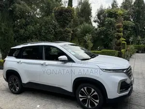 Chevrolet Captiva 2023 White