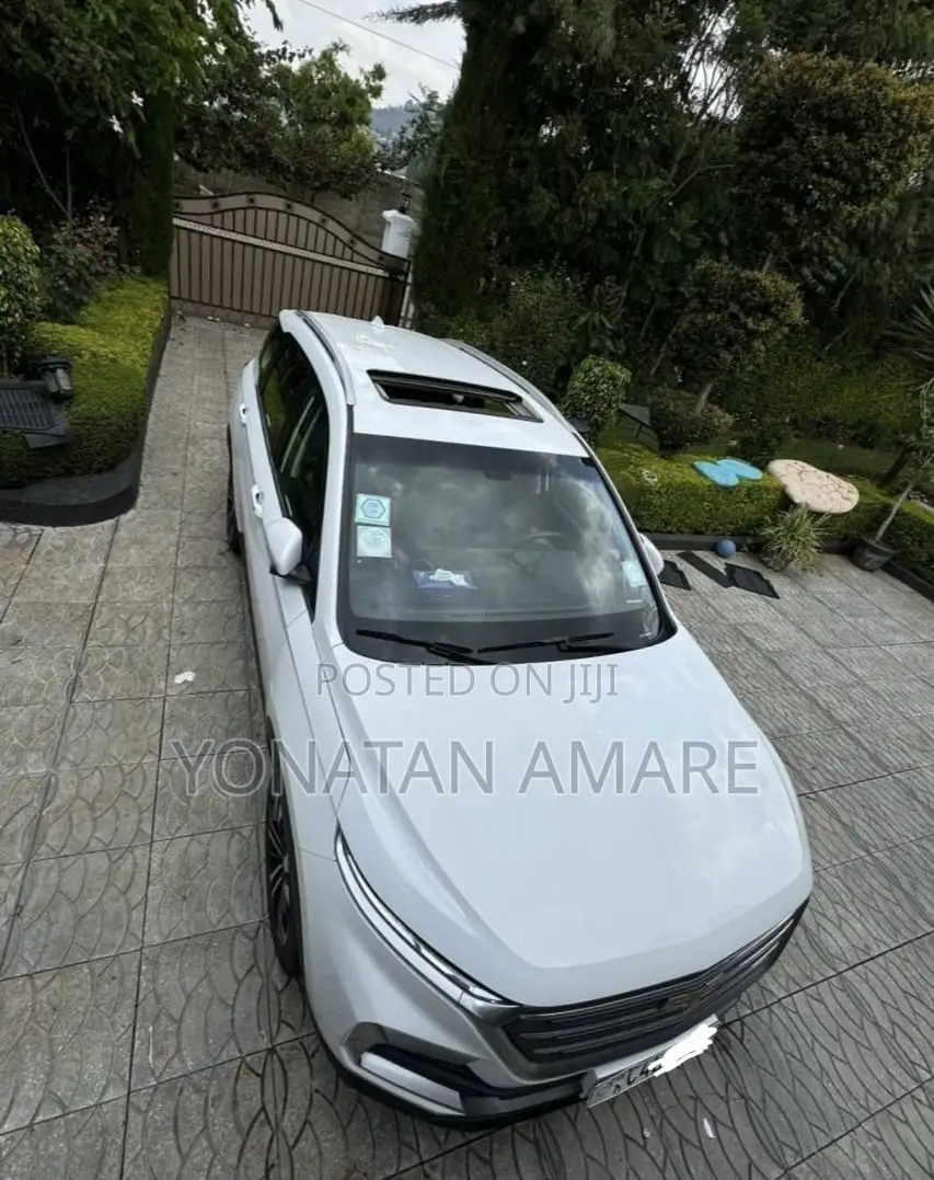 Chevrolet Captiva 2023 White