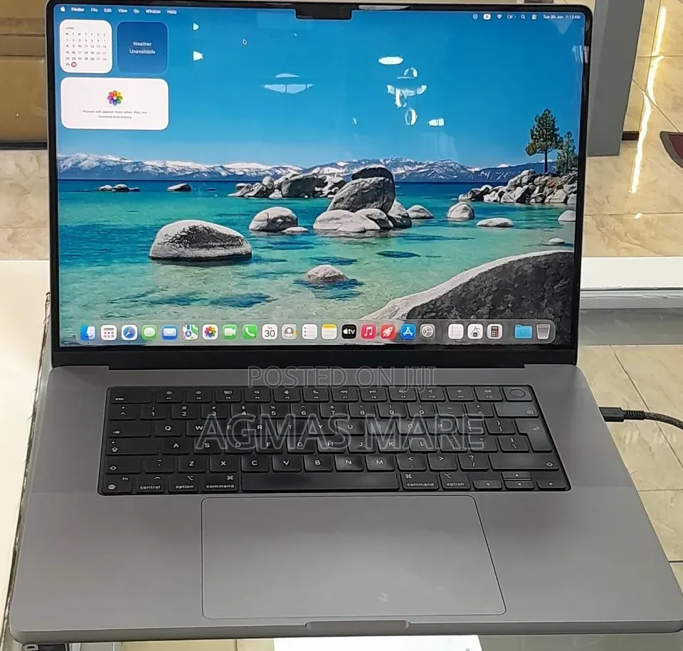 New Laptop Apple MacBook Pro 2021 M1 16GB Apple M1 Pro SSD 512GB