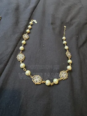 1. Classic Pearl Necklace for Ladies