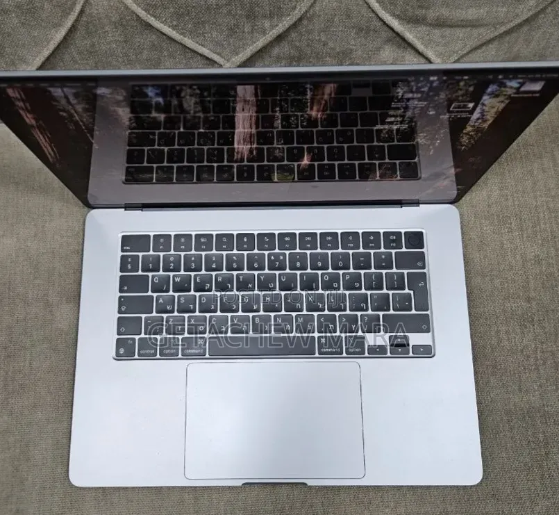 New Laptop Apple MacBook Air 2024 M3 8GB Intel SSD 512GB