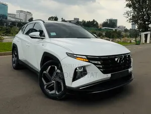 Hyundai Tucson Sport 2021 White